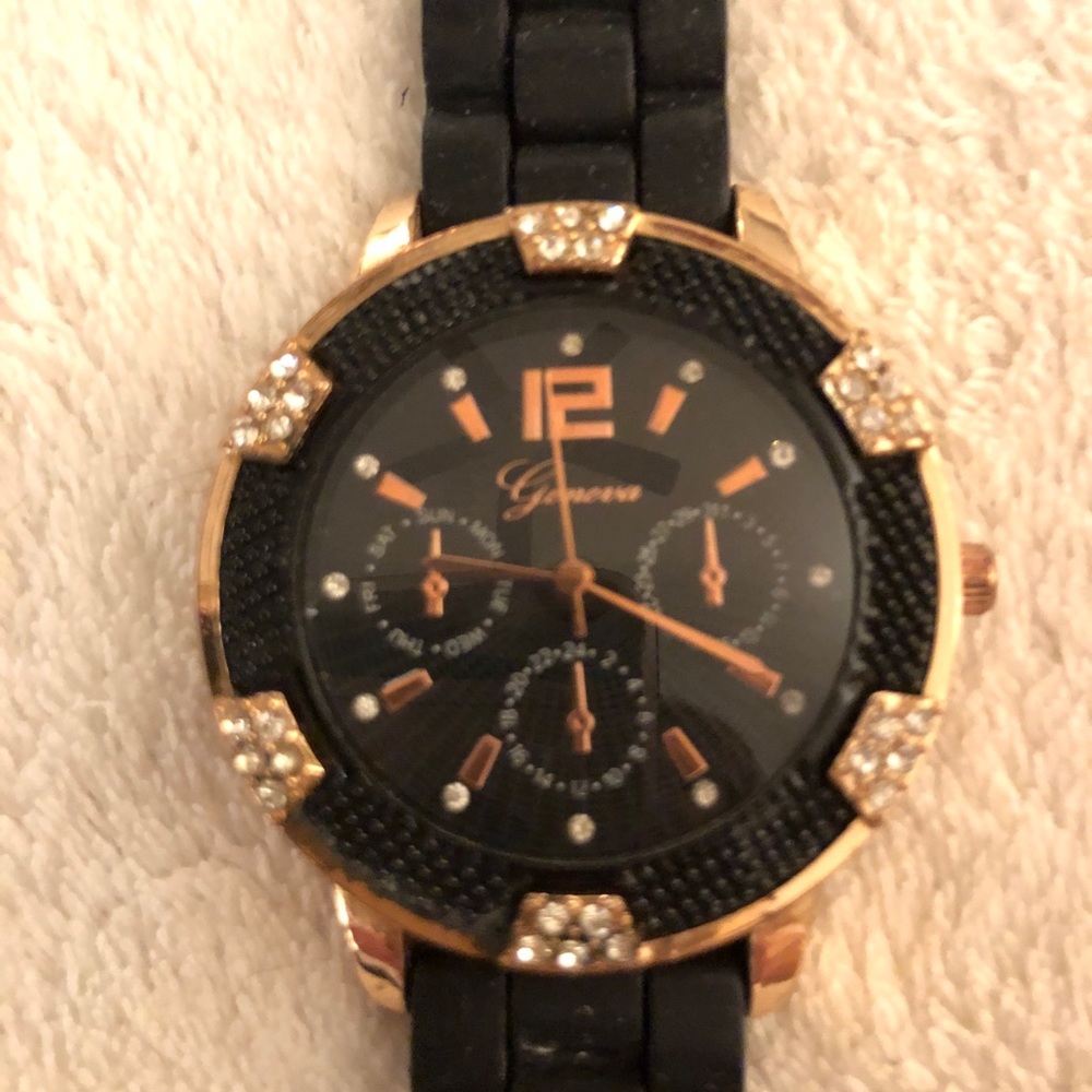 Watch - Picture 2 of 2